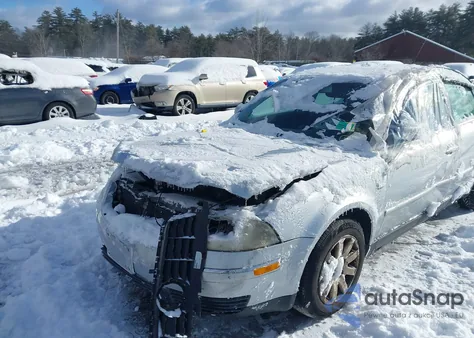 2003 Volkswagen Passat Gl from USA, damaged, VIN WVWMD63B23P440805